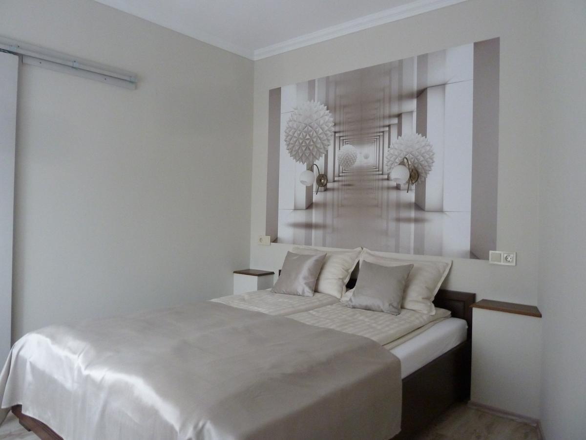 VárLak Apartman Debrecen Bagian luar foto